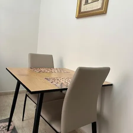 Cozy Flat In The Center