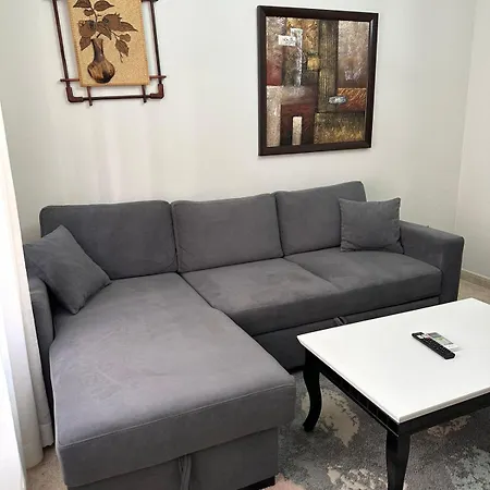 Apartment Cozy Flat In The Center Tirana
